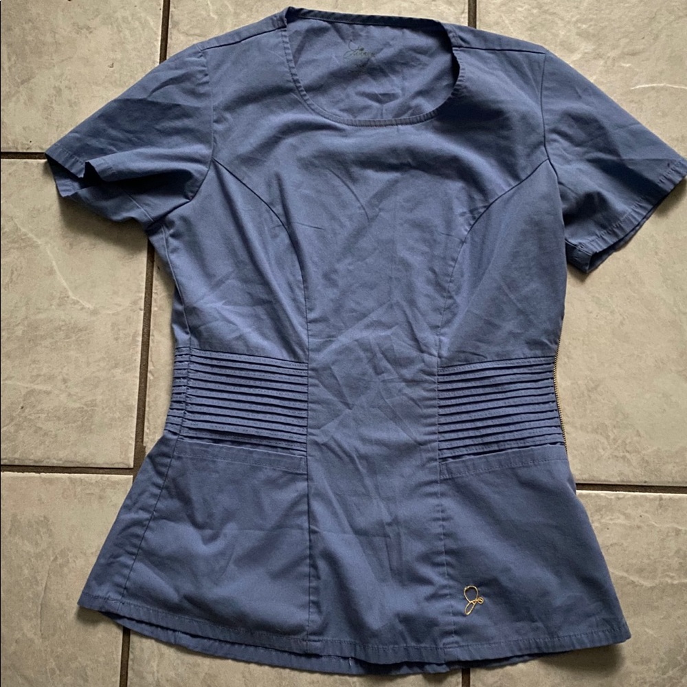 Jaanuu scrub set